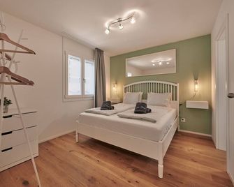 City Center Apartment with Mountain View - Unterseen - Habitación