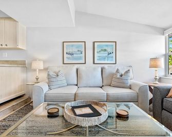 Citrus Isles Waterfront Home - Fort Lauderdale - Oturma odası