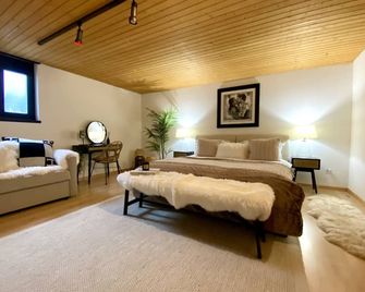 Ski-Inout 4br Alpen Chalet, Views & Fire - Alt St Johann - Chambre