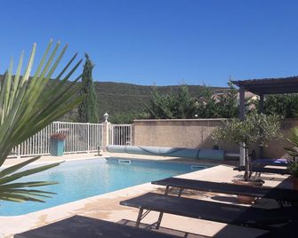 3 star rural Gite with good services, Ibie Valley, South Ardeche - Saint-Maurice-dʼIbie - Piscine