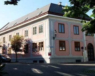 Hotel Krug - Gumpoldskirchen - Gebouw