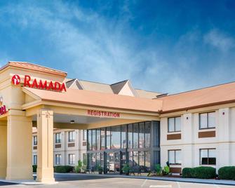 Ramada by Wyndham Tuscaloosa - Tuscaloosa - Rakennus