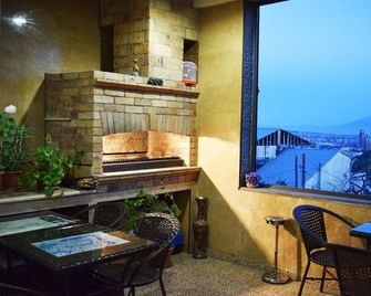 Hotel Grig - Ereván - Patio