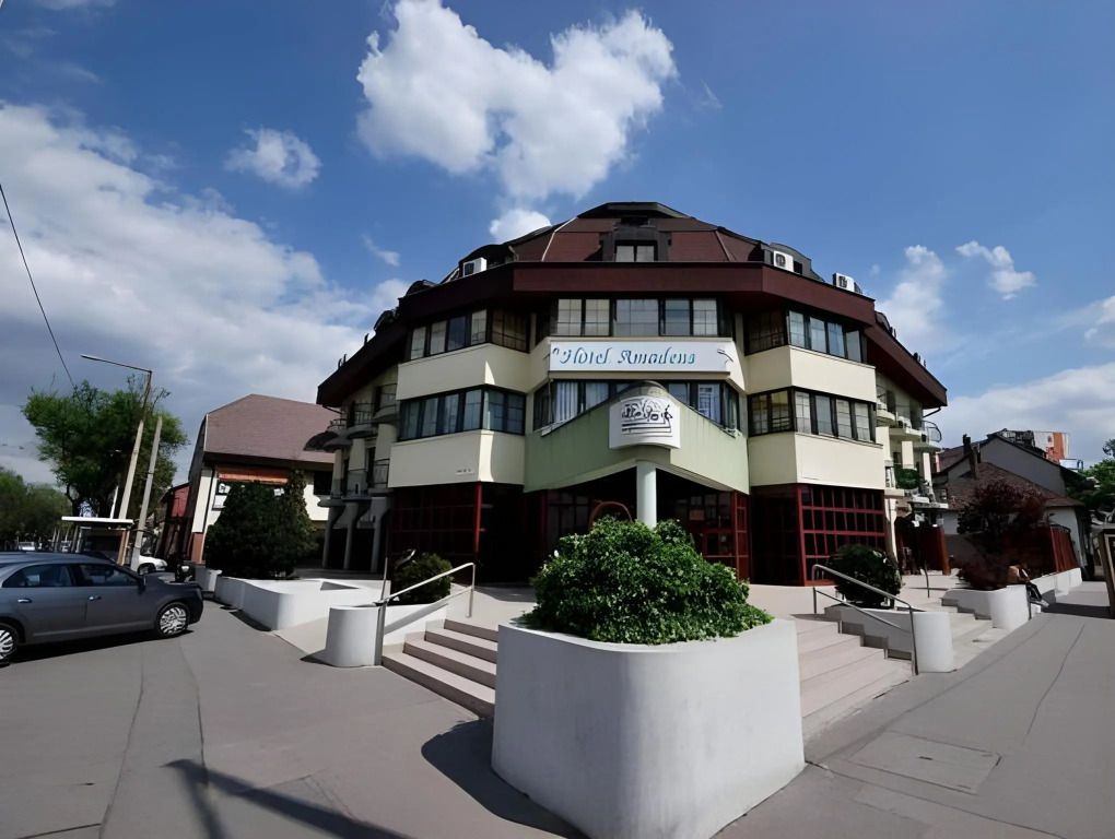 Amadeus Hotel