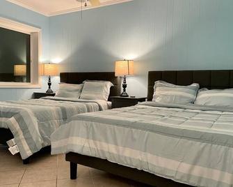 AV36 - Gulf Front 2-Bed & 2-Bath Condo with Balcony & Pool - Niceville - Bedroom