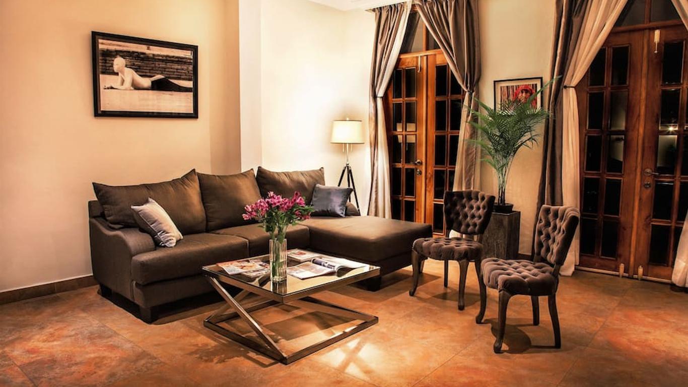 La Isabela Suites