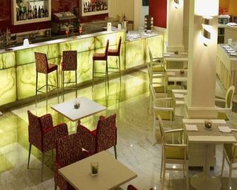 Jr Hotels Oriente Bari - Bari - Restaurante