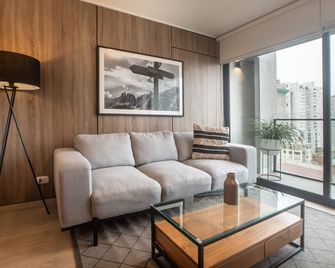 El Sol by Wynwood House - Lima - Wohnzimmer