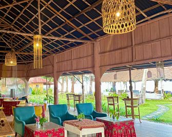 Sea Coral Beach Resort - Telukbakau - Lobby