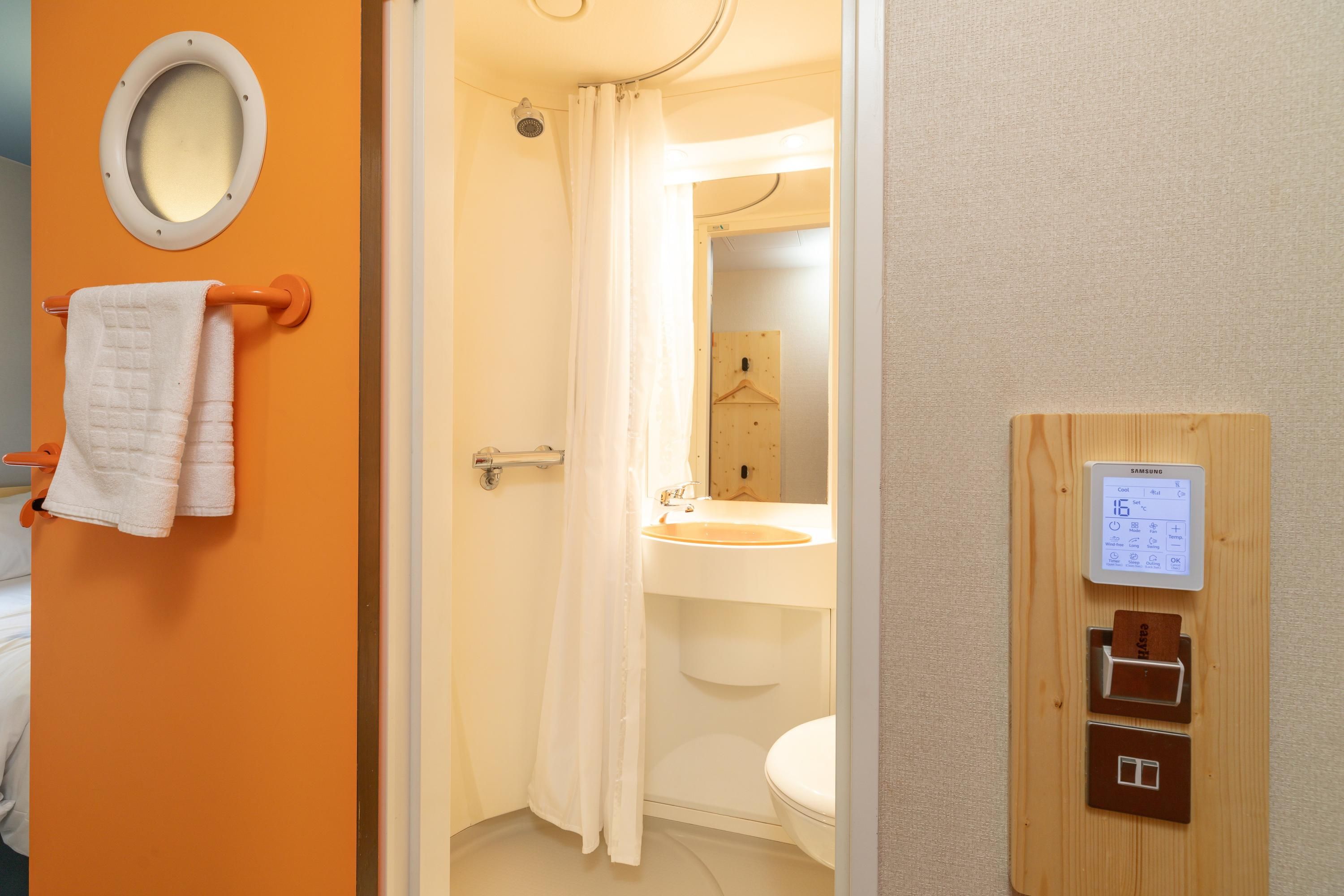 Bathroom view of easyHotel Glasgow