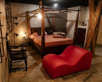 Utopía Alicante - Hotel Boutique para adultos - Alicante - Habitación
