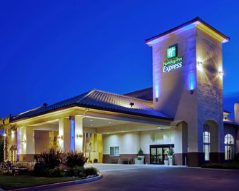 Holiday Inn Express Madera-Yosemite Pk Area by IHG - Madera - Edificio