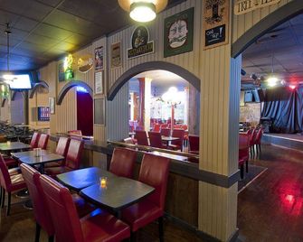 Budget Inn Patricia Hotel - Vancouver - Bar