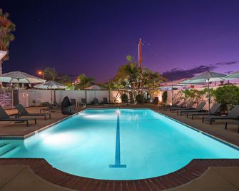 Casablanca Inn - San Clemente - Bazén