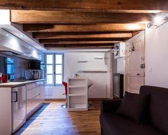 Cozy & quiet studio Place de la Comédie - Montpellier - Kitchen