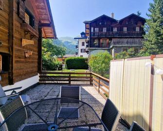 Chalet Lu Verzache 5 personnes - Evolène - Balcon
