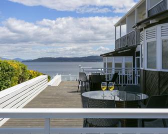 Taupo Thermal Motel And Spa ( Adults Only ) - טאופו - מרפסת