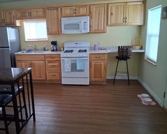 Cute and Cozy 1-bedroom cottage in Two Rivers - Two Rivers - Küche