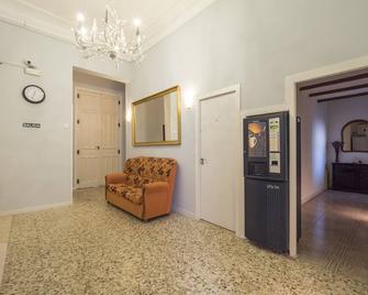 Pensión Apolo XI - Madrid - Pasillo