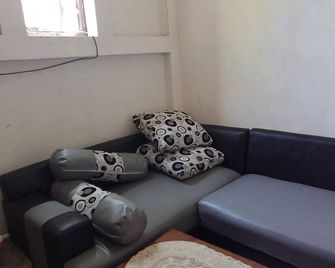 Gandrung City Hostel - Banyuwangi - Sala de estar