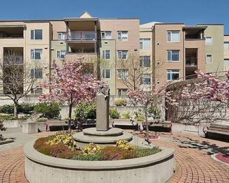 Deluxe 2 Bed 2 Bath With Harbour And Empress Hotel Views - فيكتوريا - مبنى