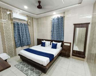 Hotel Shree Nath - Dwārka - Bedroom