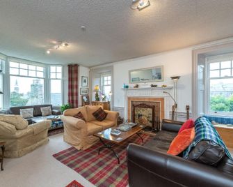 Arduthie House - Stonehaven - Living room