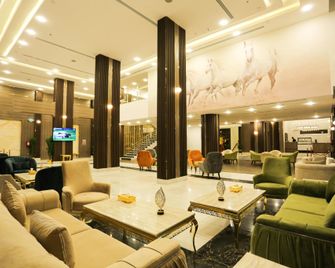 Tulip Plaza Hotel - Hafar Albatin - Лаунж