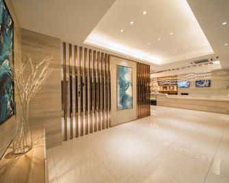 Ramada Encore by Wyndham Chinatown Kuala Lumpur - Kuala Lumpur - Front desk
