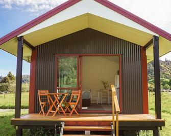 The Barn Cabins & Camp - Marahau - Patio