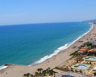 Villa \'Vista De Las Colinas\' with Mountain View, Private Pool & Wi-Fi - Zurgena - Playa