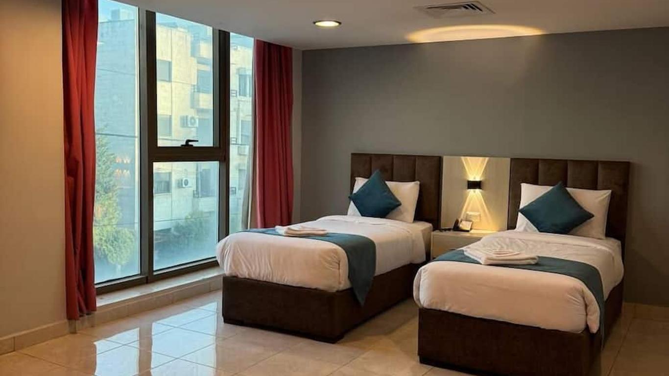 อัล - อาเมอร์ พาเลซ โรงแรม