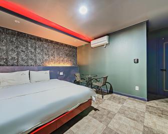Yangsan Bukbudong Benz - Yangsan - Habitación