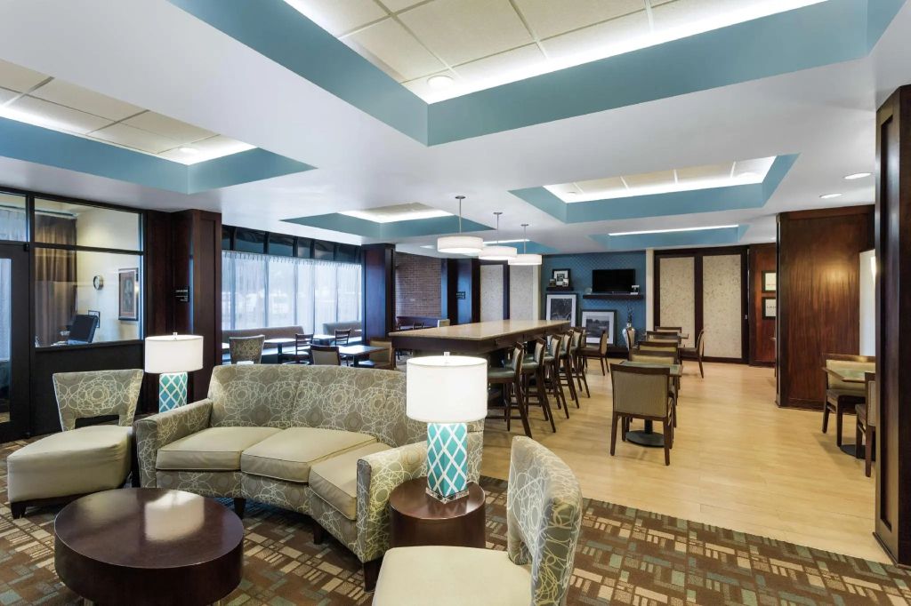 Hampton Inn Manassas - Manassas - Oleskelutila