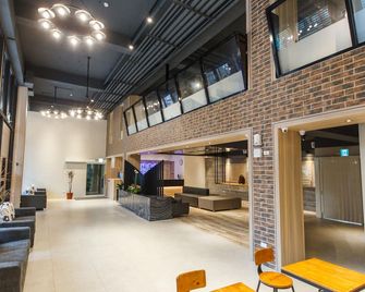 Da Pu Hotspring Hotel - Wanli District - Лоббі