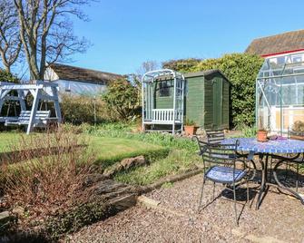 Blue Skies Cottage - Arbroath - Patio