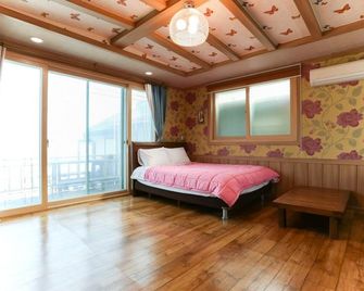 Ulsan Baeksajang Pension - Uljin - Quarto
