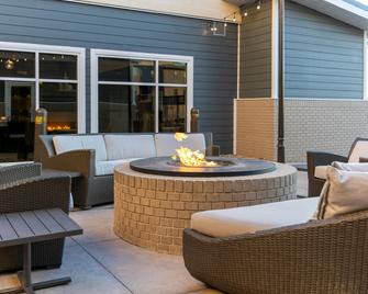 Residence Inn by Marriott Denver Central Park - Denver - Patio
