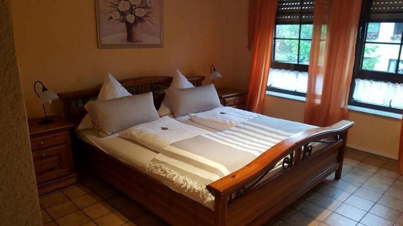 St Michael Atrona Gmbh