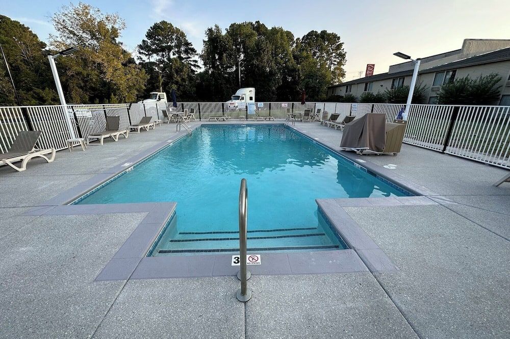 Motel 6 Greensboro Airport