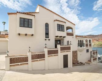 Gorgeous Hacienda on the River! Private dock! - Parker - Building