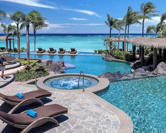 Dusit Thani Guam Resort - טאמונינג - בריכה
