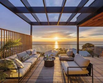 Azure Horizon Heated Pool with Stunning View - Mount Martha - Balcony