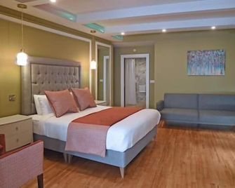 Moy Hotel - Foxford - Bedroom