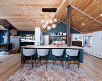 21461 Hwy 140 - Hesperus - Hesperus - Bar