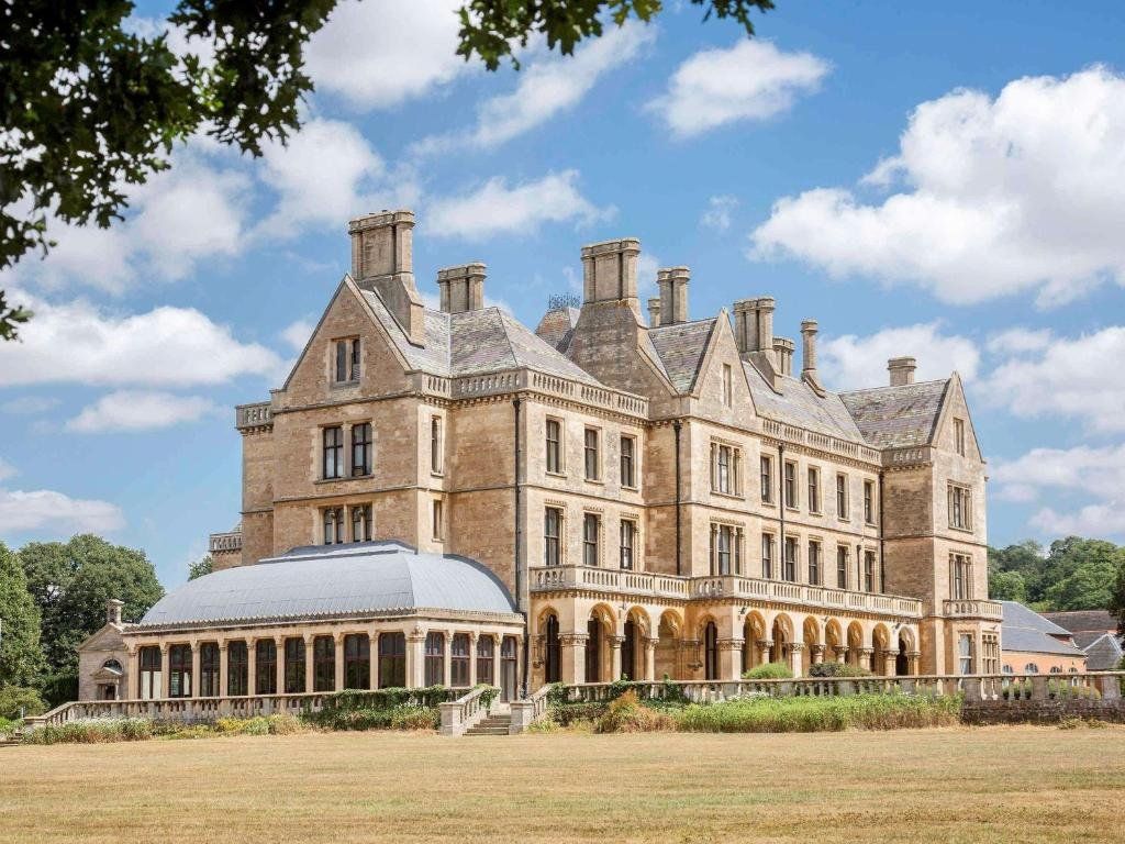 والتون هول هوتل آند سبا باي سنداي