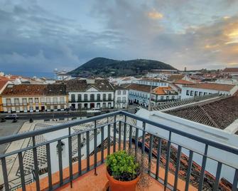 Azoris Angra Garden - Plaza Hotel - Angra do Heroísmo - Balkon