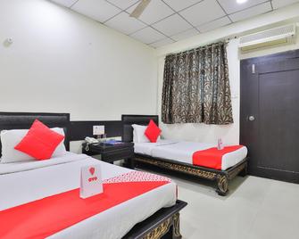 Hotel O Lotus Residency - Damán - Habitación