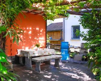 La Verzaschina / 3 pax - Gordola - Innenhof