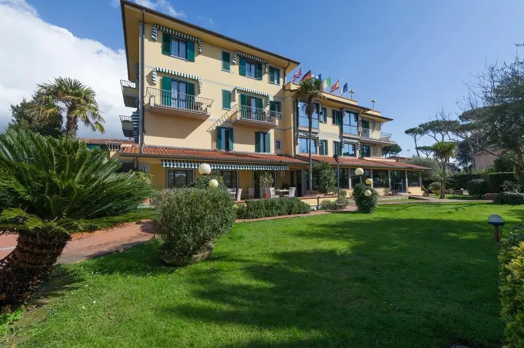 Hotel Gemma Del Mare - Marina Di Pietrasanta - בניין